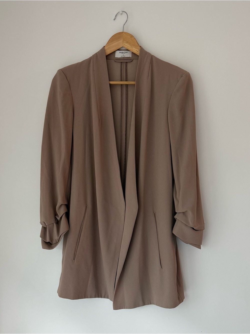 Aritzia Babaton Power Hip Blazer Size 6 Taupe Mauve Brown Open Front Office Chic